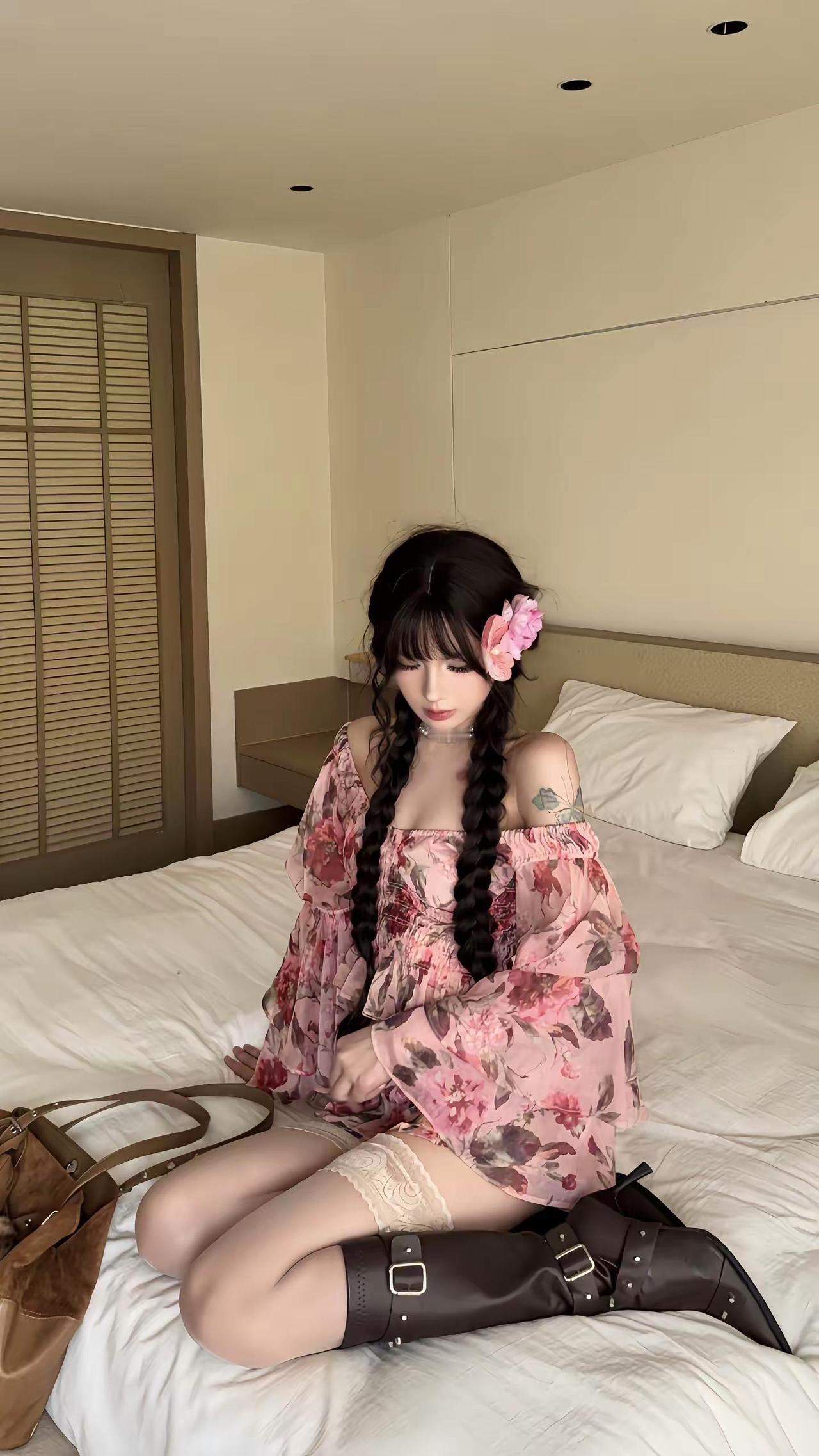 丫够美的。粉色系新中式 来不及了快上车 神秘冰冻女子 养鱼日记