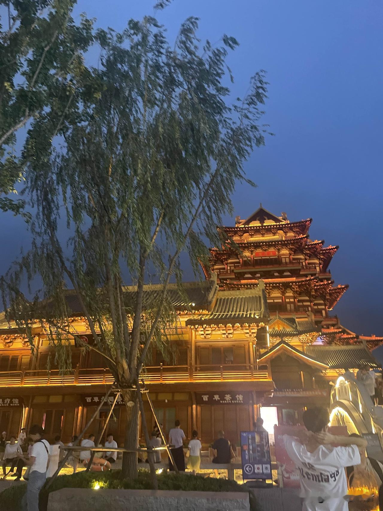 在河南新密，溱洧水城把三千年前《诗经》里的郑风盛景照进现实，闯出一条传统文化活化