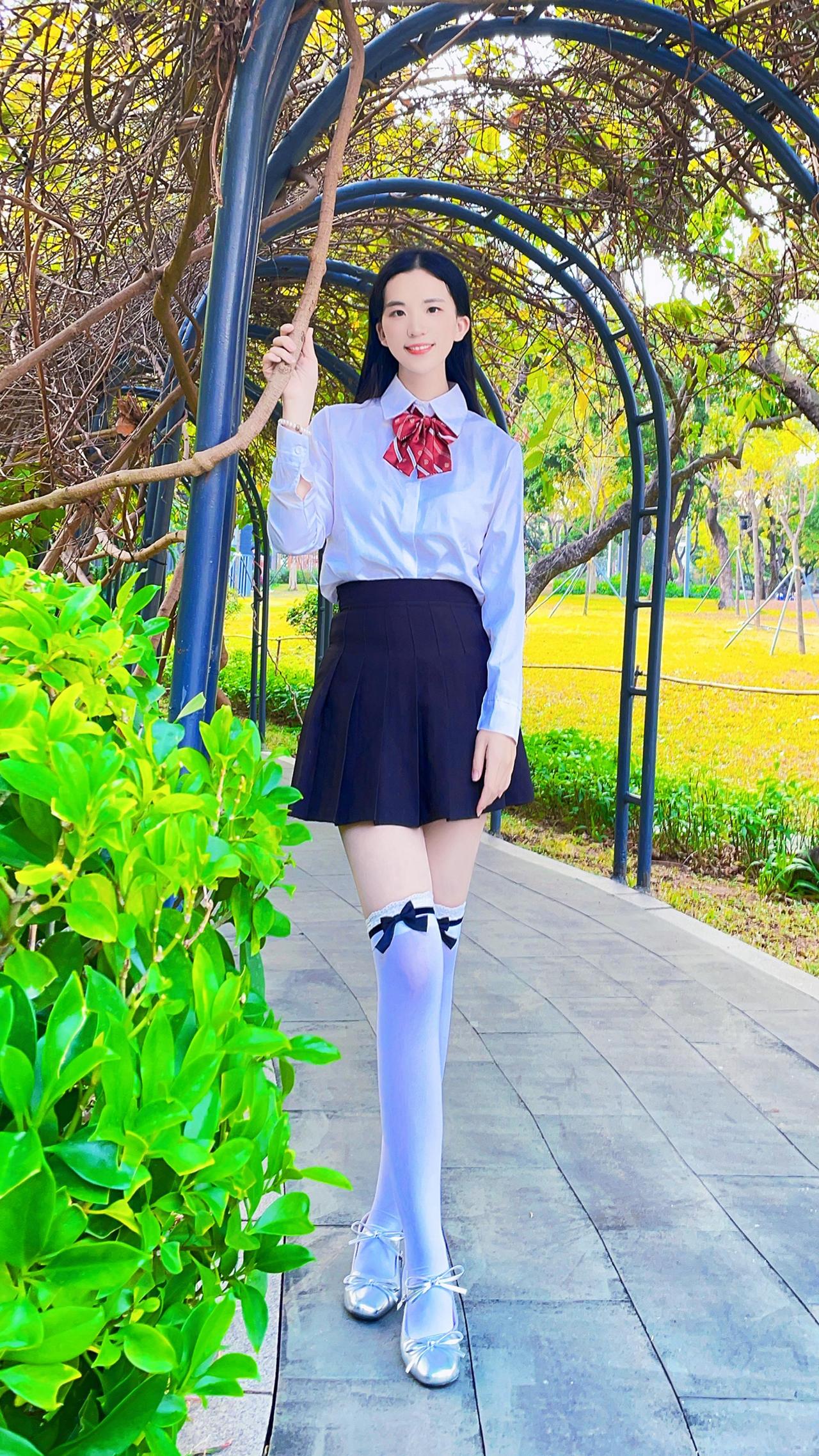 过膝袜 jk穿搭拍照 jk拍照外景 长筒袜 美女