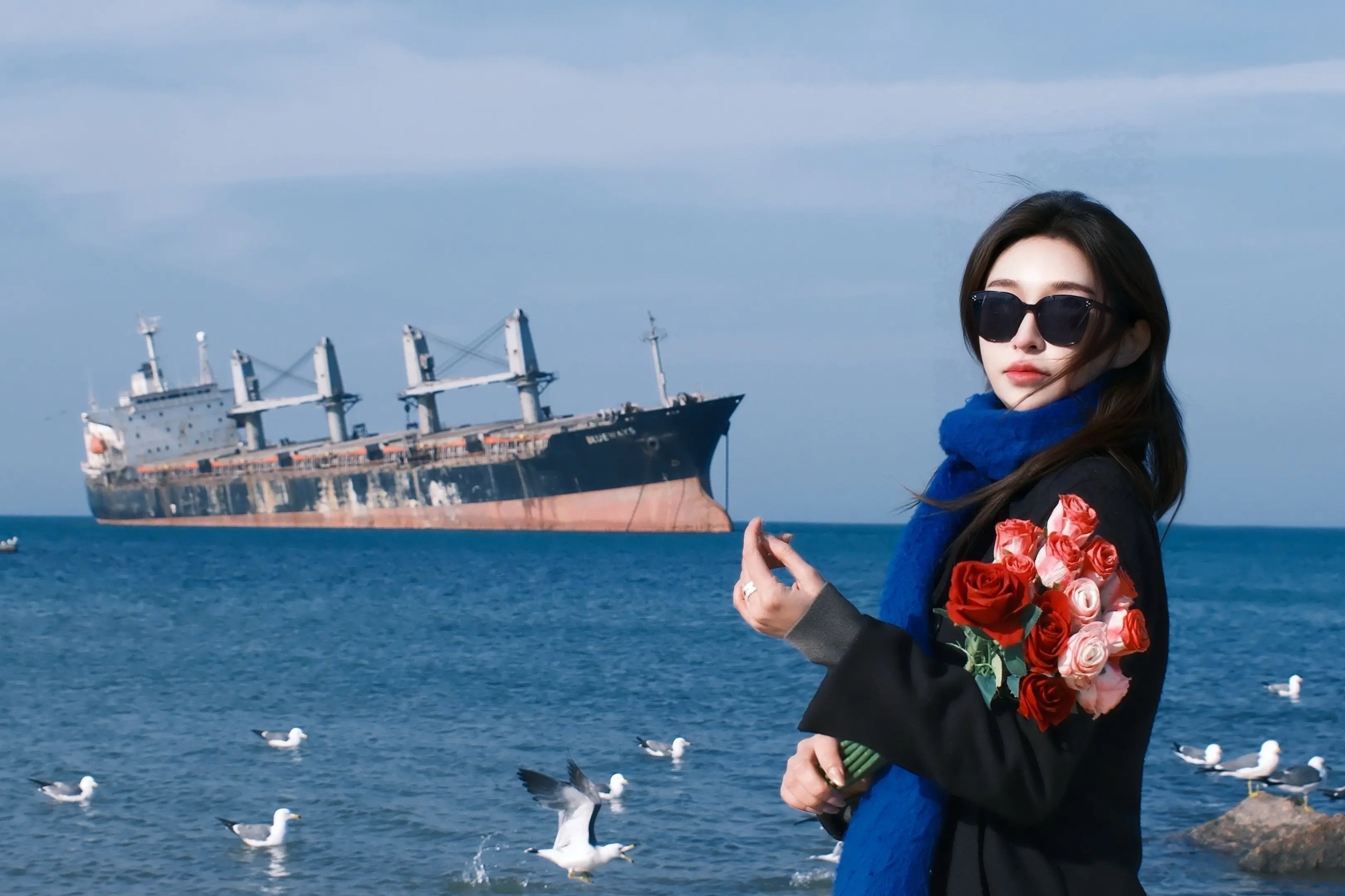 你始终无法上岸 但总有人为你而来