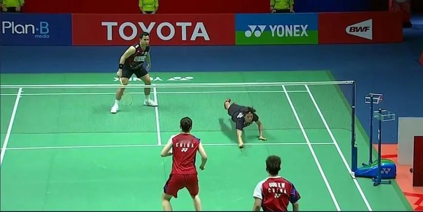  东边不亮西边亮啊，恭喜郭新娃/陈芳卉喜提🏸超级500冠军🥇
2024泰国羽