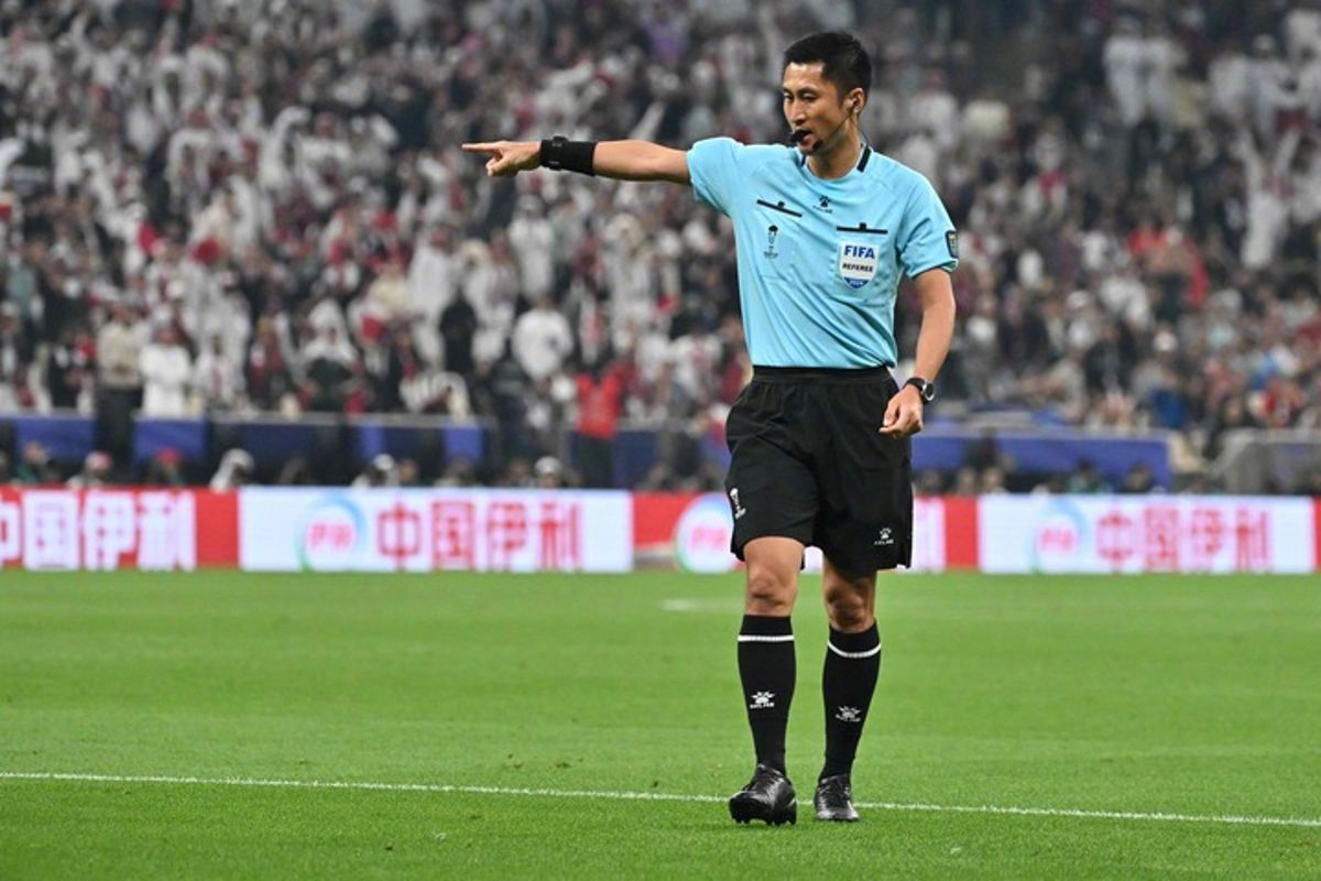 #中国裁判出征世界杯#【中国足球裁判#马宁出征美加墨世界杯#】据英国《经济学人》
