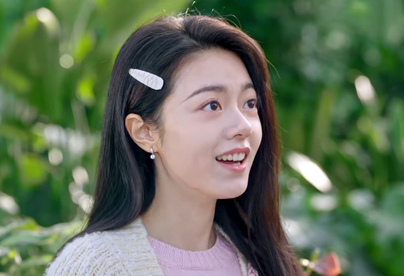 赵今麦新剧在纯爱年纪搞事业超带感 谁说青春就非得恋爱至上？赵今麦新剧打破常规，在