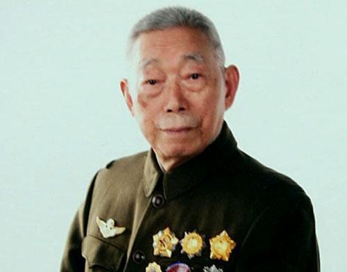 开国少将屡遭裁员被调任门卫，坚持不走还坚守岗位，他为何一直不肯离开呢？
1950