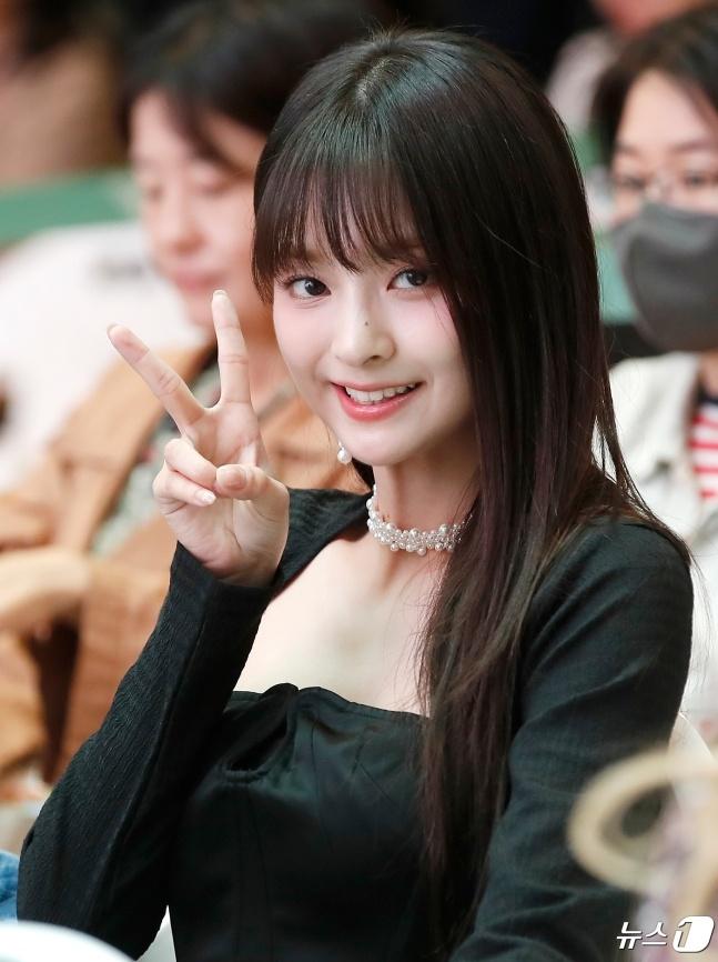 #李娜炅[超话]#🐣#蜜桃笑颜李娜炅# [图片]240426 2024韩国访问