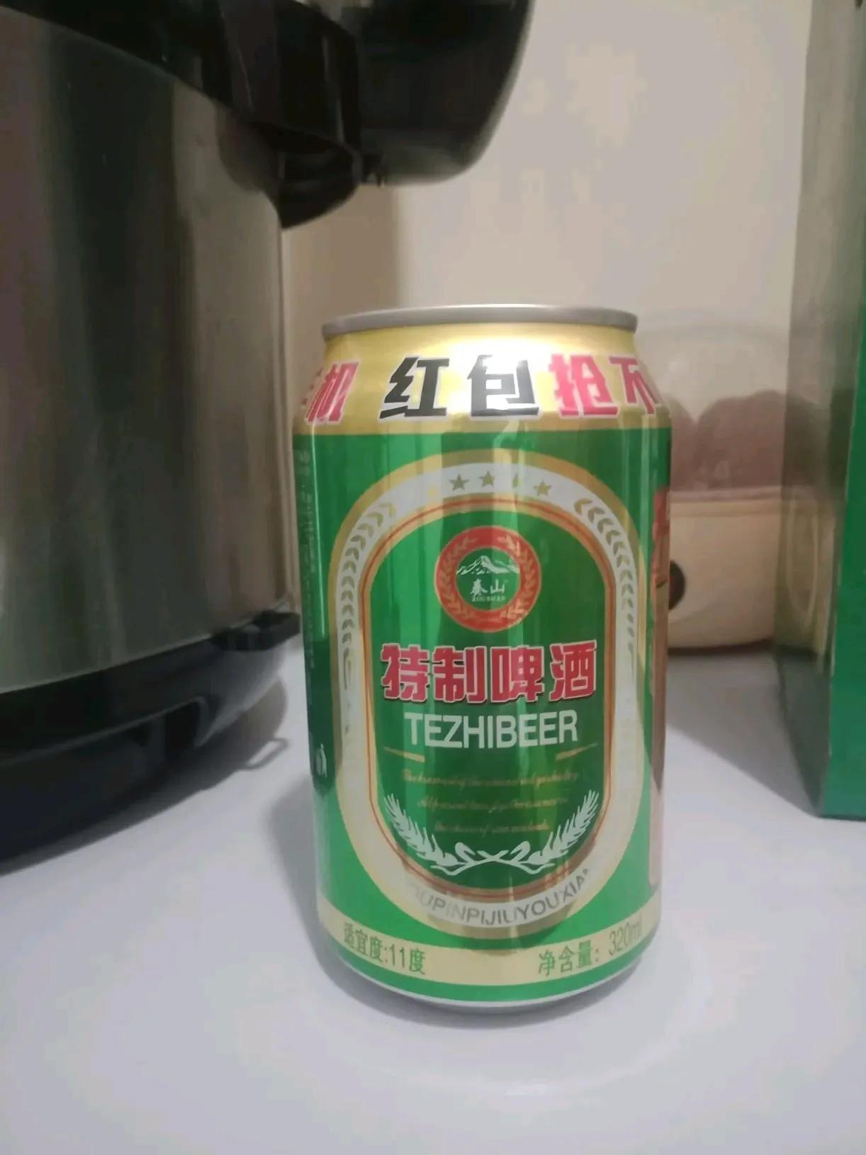 不懂就问，这是工业啤酒吗？喝完头疼的不行！
前几天在网上看到了一个活动，一箱啤酒