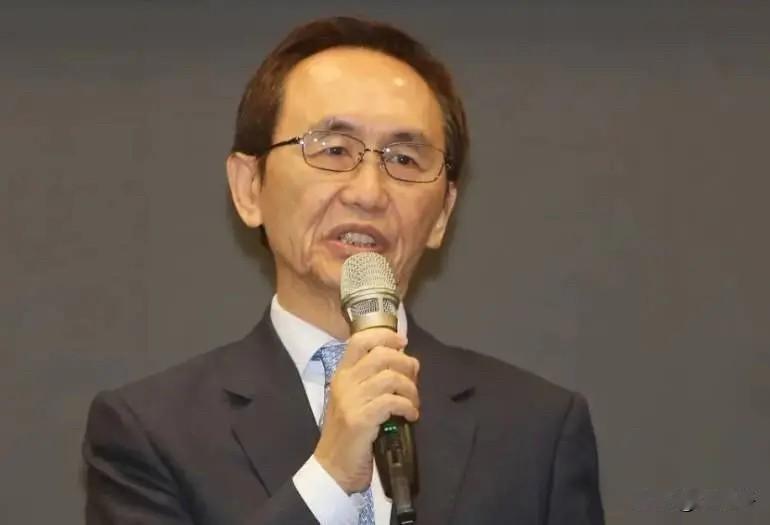 今天在头条上，看了一个台湾吴子嘉的切片视频，虽然我不喜欢台湾的政治氛围，也不喜欢
