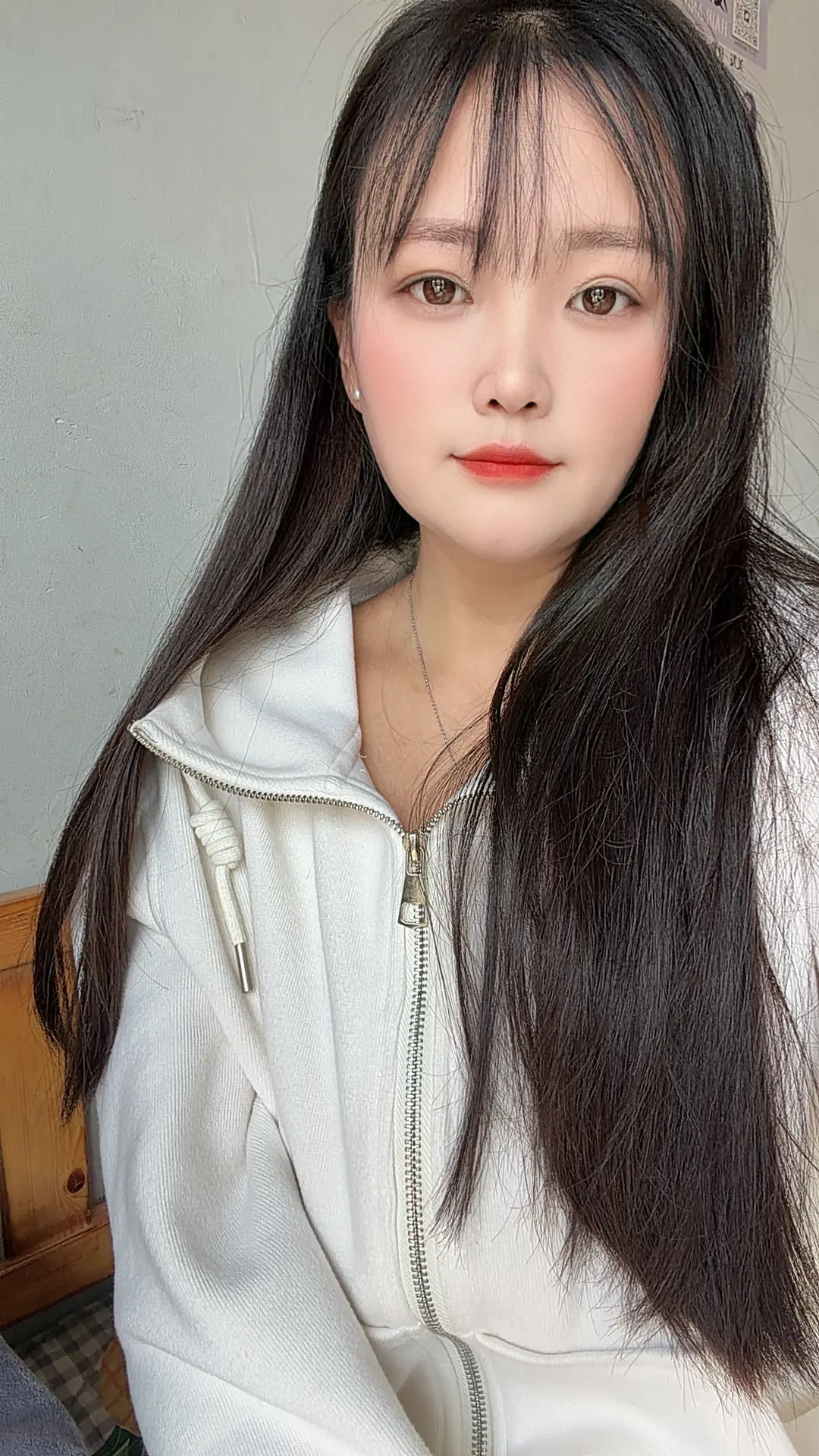 遇到一个不跟你提钱的女人，你就要考虑一下你是否爱得起，她之所以不跟你提...