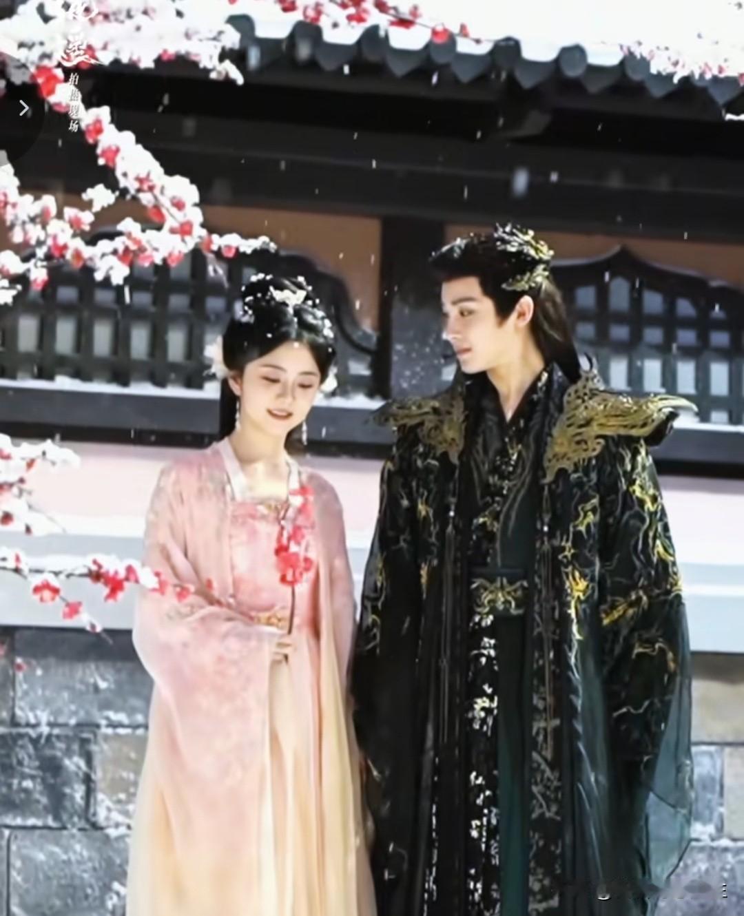 哇塞🤩吴明昊谭松韵二搭古装剧真好甜，演技自然迷人 [赞][赞][赞]