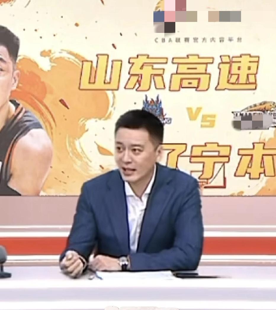 杨鸣昨天直播坦言，辽宁男篮未来不是考虑重塑辉煌的问题，而是考虑球队生存的问题，他