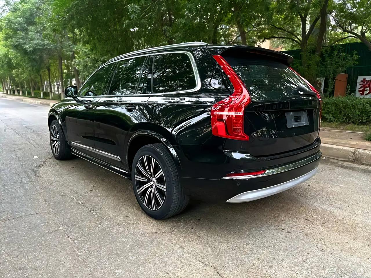 这是一台属于市场，却最终不愿意妥协的车。虽说他有48伏的轻混系统。可是我个人觉得