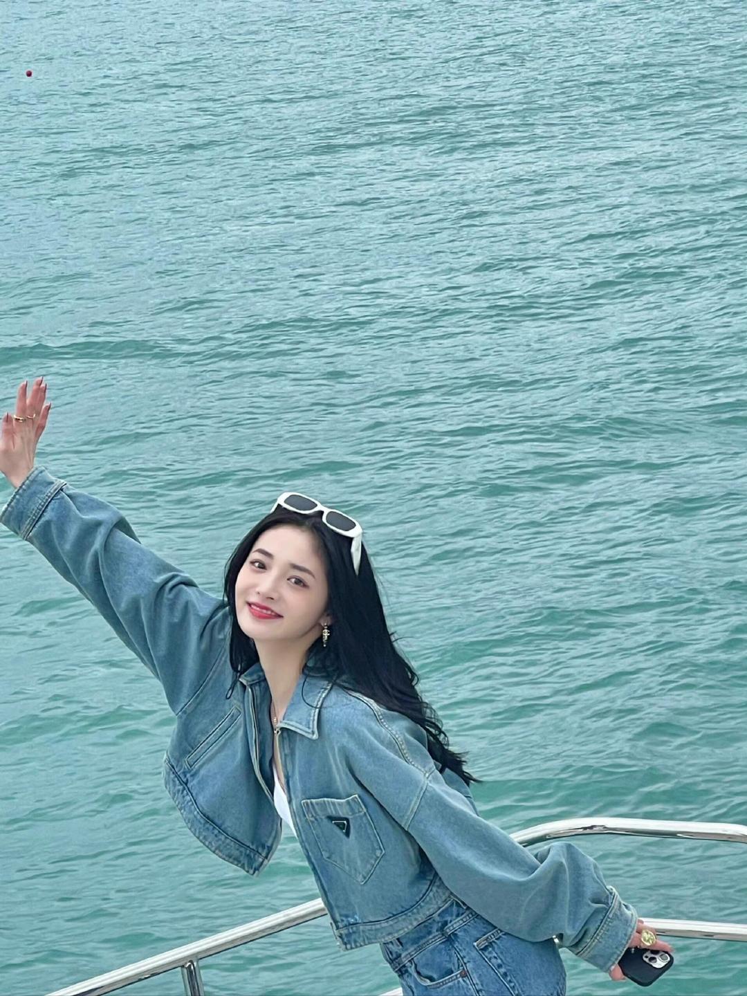 周洁琼孔雪儿终于想起自己是爱豆了 内娱秀粉的欢乐派对开场！周洁琼初代选秀全能担当