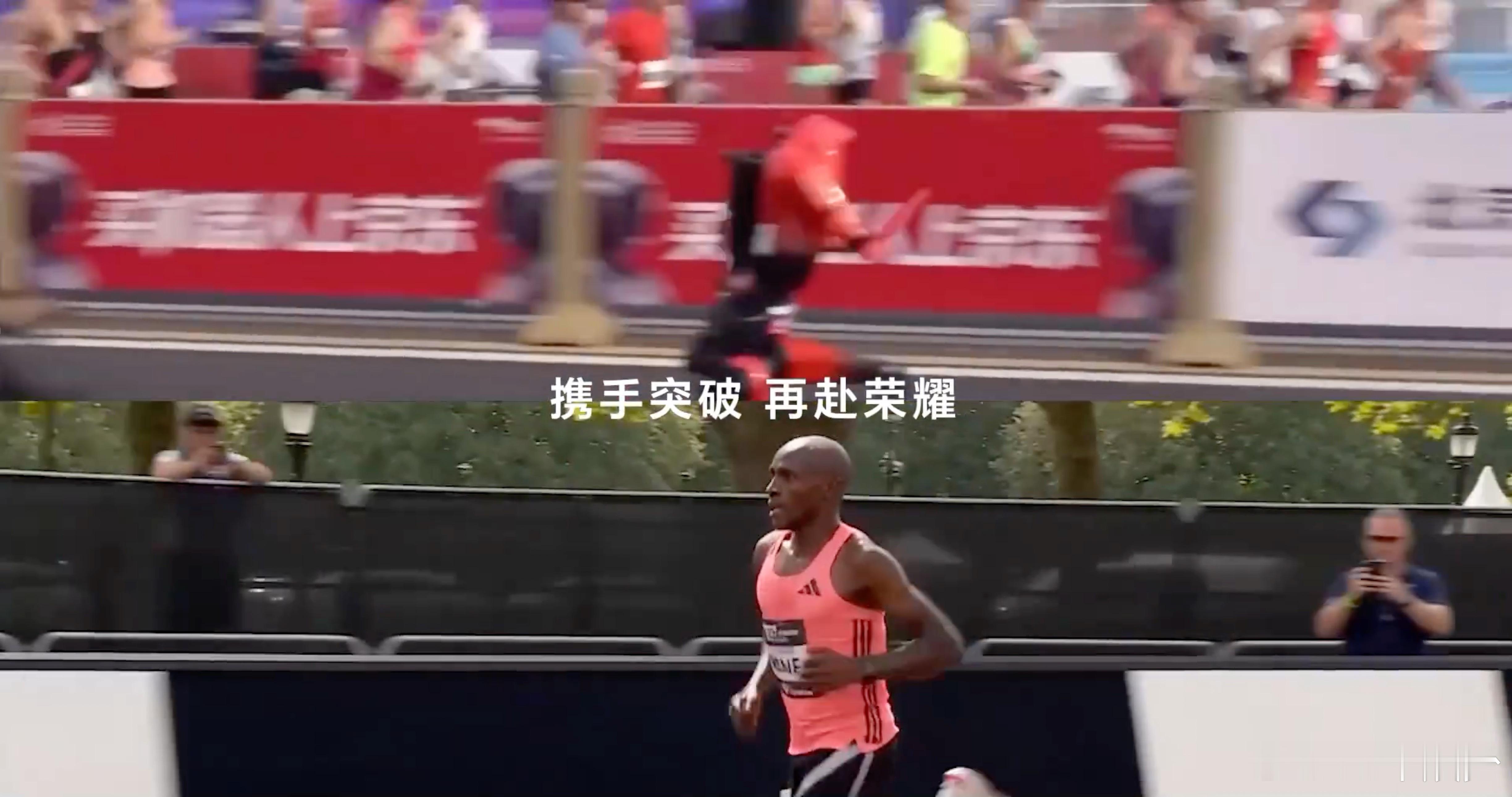 首位全马破2跑者萨维约战机器人  萨维在南大约跑闪电机器人，感慨7个月半马突破的