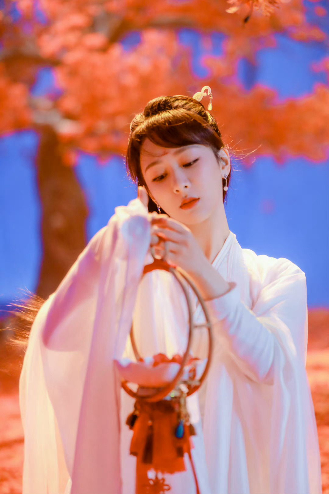 #杨紫[超话]##杨紫长相思# ❤️#杨紫小夭# 烟火人间，各有遗憾，今天比昨天