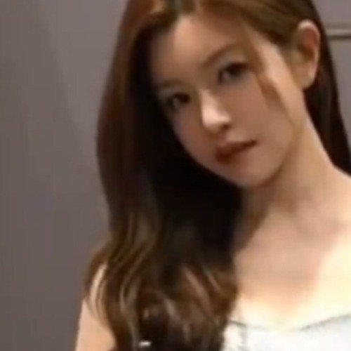 陈晓妈妈仍会帮陈妍希带孩子一直都是陈晓妈妈帮陈晓带孩子啊，之前陈晓进组拍戏，陈晓