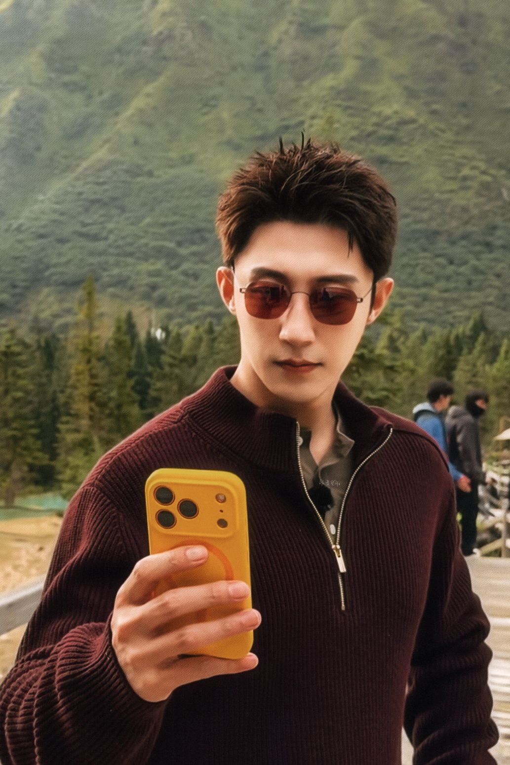 ▪️ 黄景瑜 ｜ 🛤️和男朋友一起去爬山... 