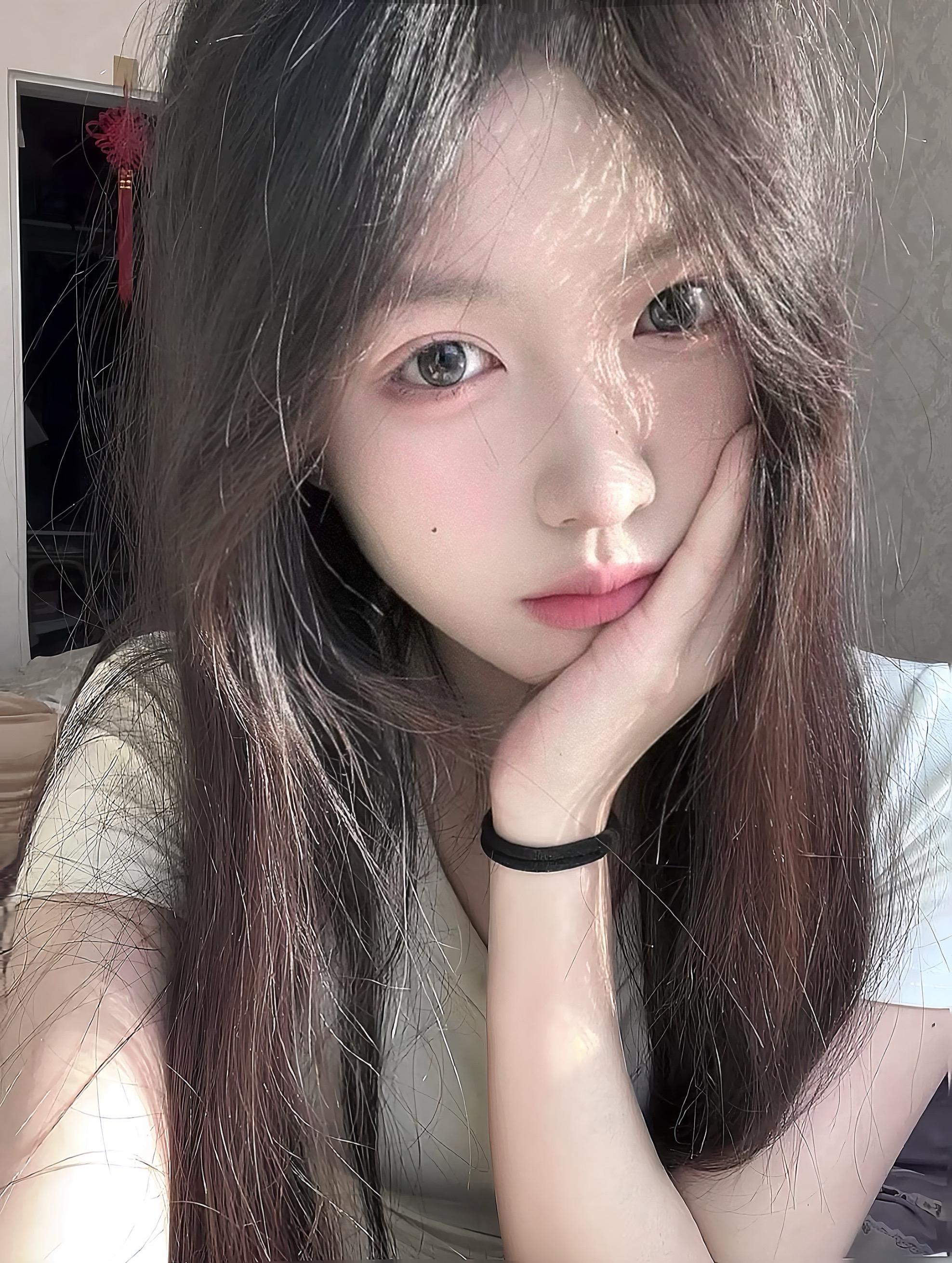 她的恶劣 任性 叛逆 少女心事我全部都喜欢