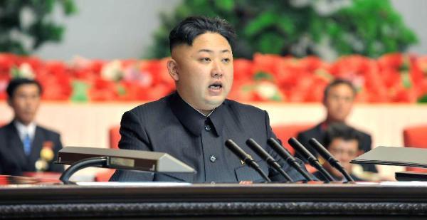 金正恩态度坚定，公开作出了一个承诺。

朝鲜领导人金正恩9日在纪念朝鲜建国77 