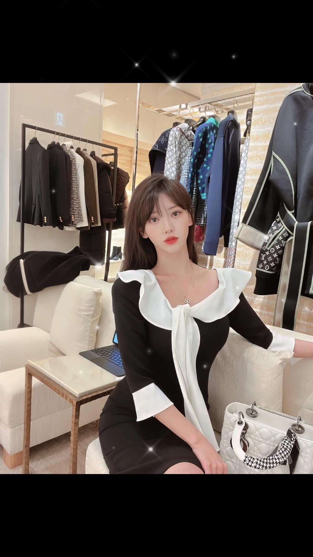 甜美可爱初恋脸清纯甜美小性感辣妹穿搭