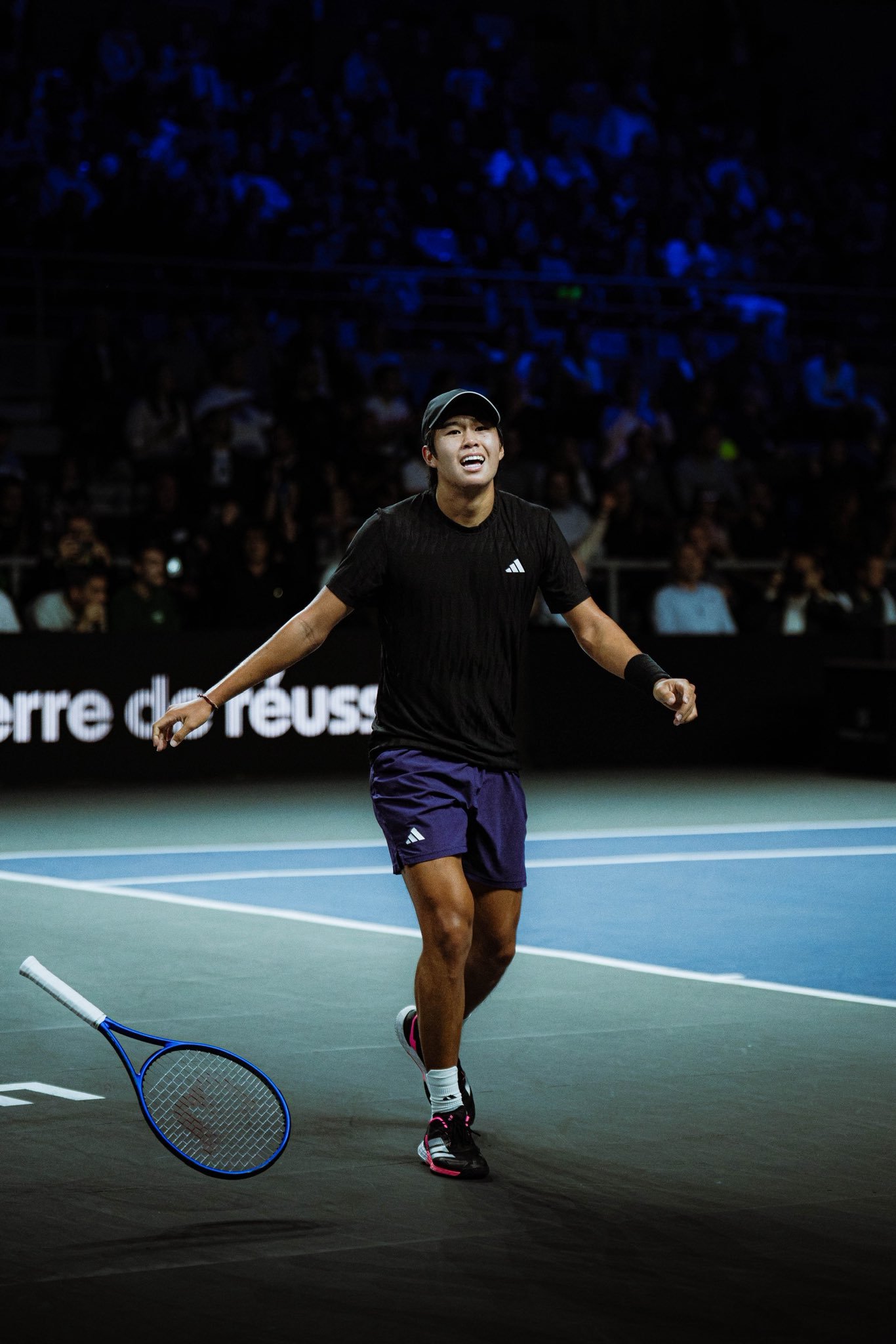 在投资领域中，通常把短期市场波动、小道消息、媒体渲染以及投资者的过度信息摄入与轻