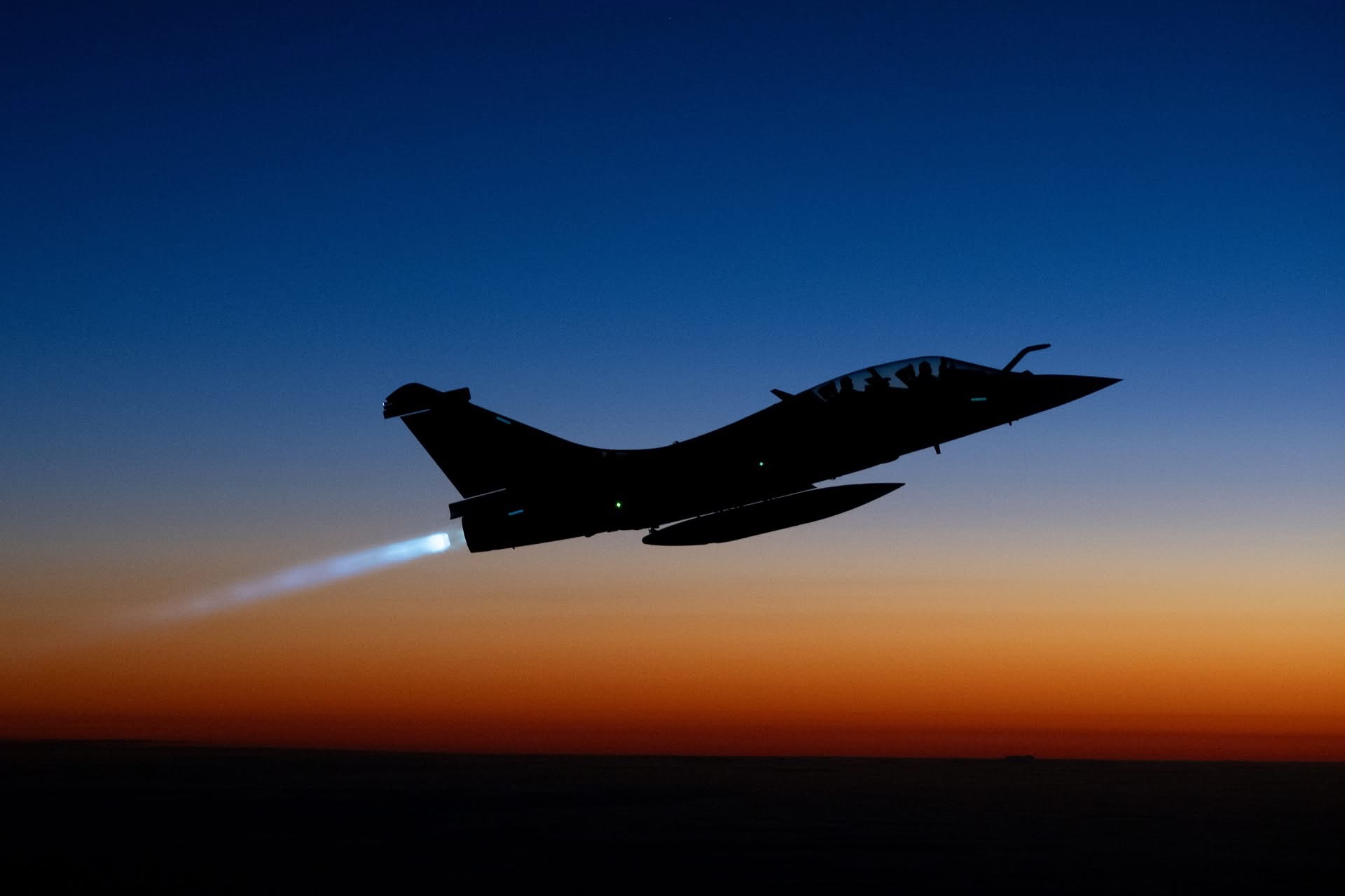 今日阵风 晚安 法国空天军（AAE）阵风加力Photo credit: AAE 