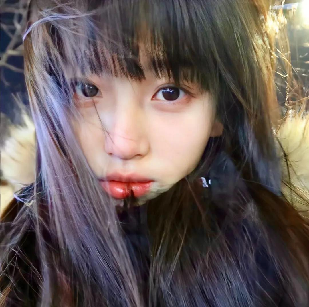 给做情人的女人敲一个警钟：
你把已婚男人当傻子，边和他“有关系”边和外面男朋友打