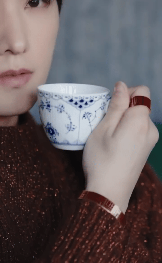 杨洋 Prestige HK 港版二月刊封面预告，今年的第三本杂志封面comin