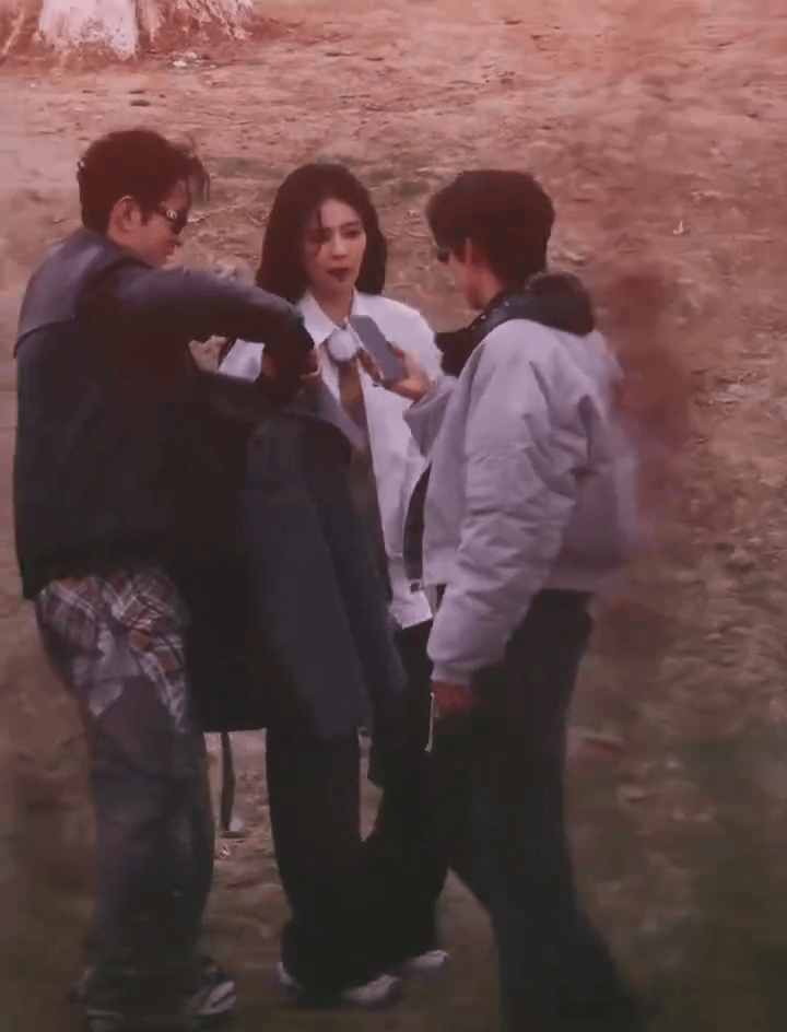 不说别的，以爱为营真的好看，白鹿的剧都挺好看的，期待优酷待播剧唐宫奇案，据说演的