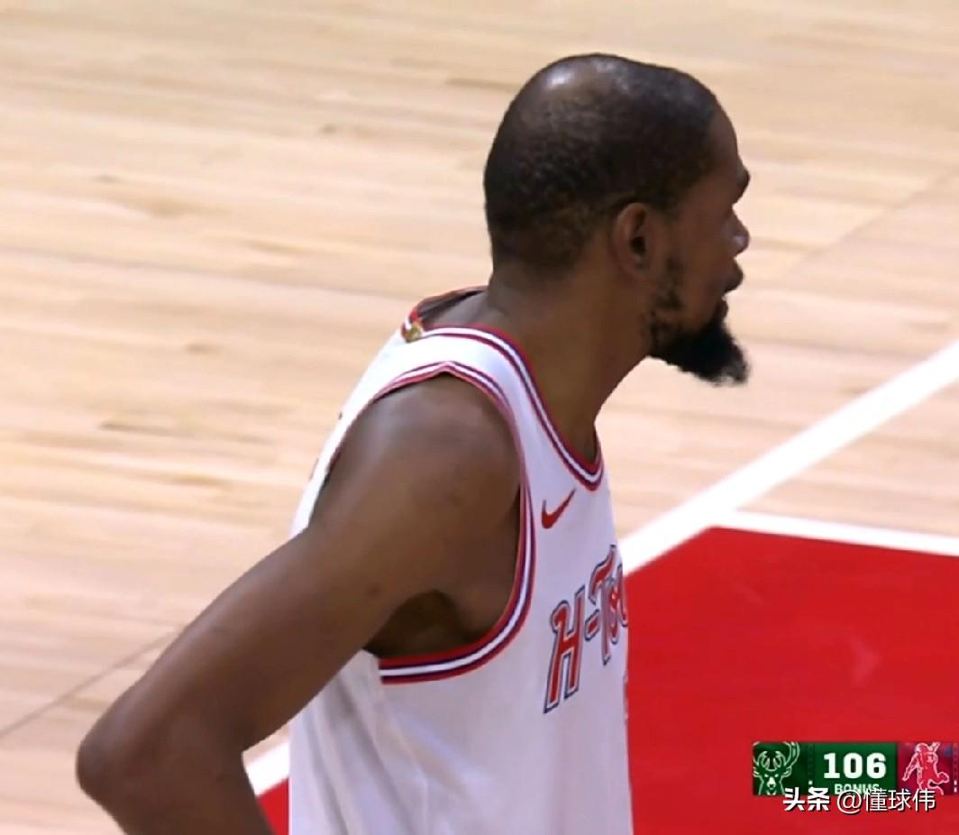 谢天谢地谢泼德！谢泼德谈杜兰特：

“对手一直在严防KD。”

“他每场比赛都吸