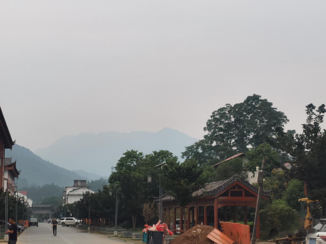 为什么说修行人最需要劳动？
一，通过劳动，能体悟到生存不易。体悟到劳作之苦。要努