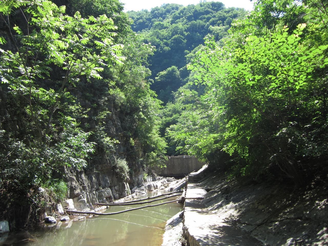 内塔表示万斯给他汇报谈判信息，并且小鹰官员天天都会这样给他汇报！这种事情其实很正