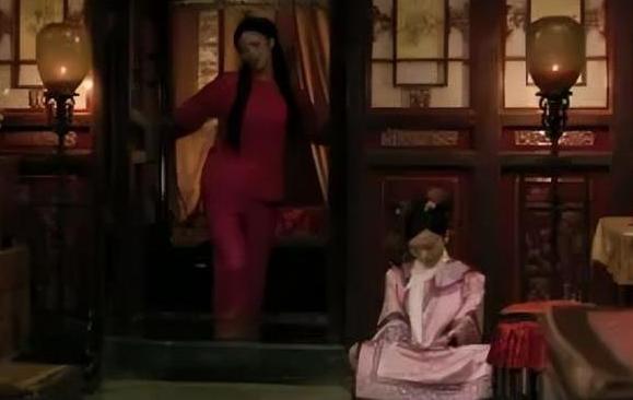 古代夫妻在进行房事时，为何总会有丫鬟守在床边？难道她们不会害羞吗？原因让人有些难