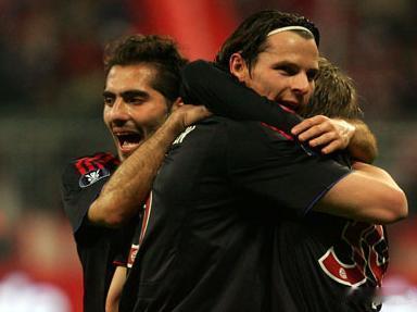 【欧冠16强一览：英超德甲各4队 西甲3头名意甲独苗】北京时间12月13日凌晨，