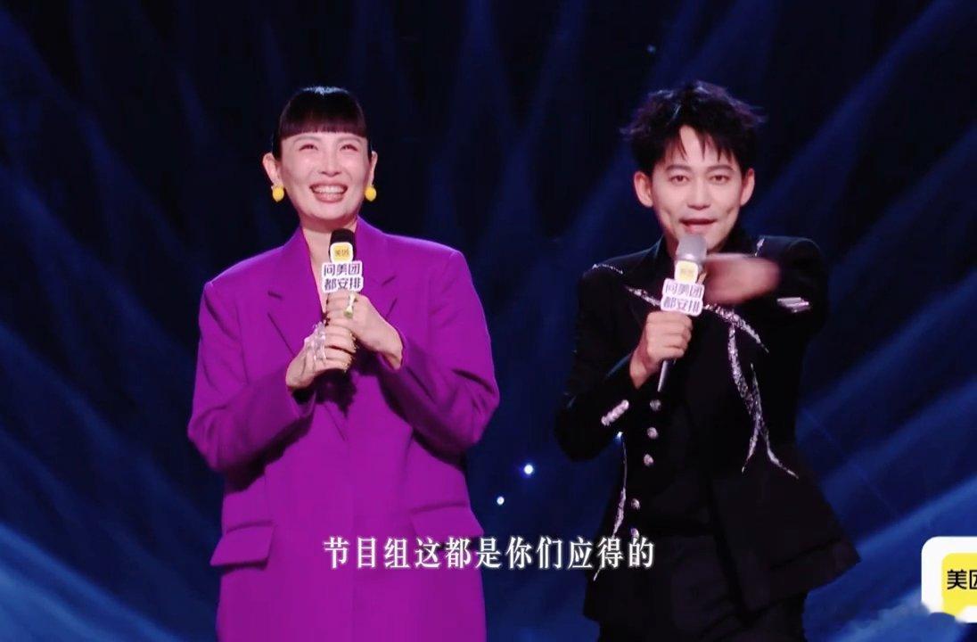 苏醒中译中水平 歌手2026 串讲名场面出圈，中译中直接把歌手现场变成脱口秀。 