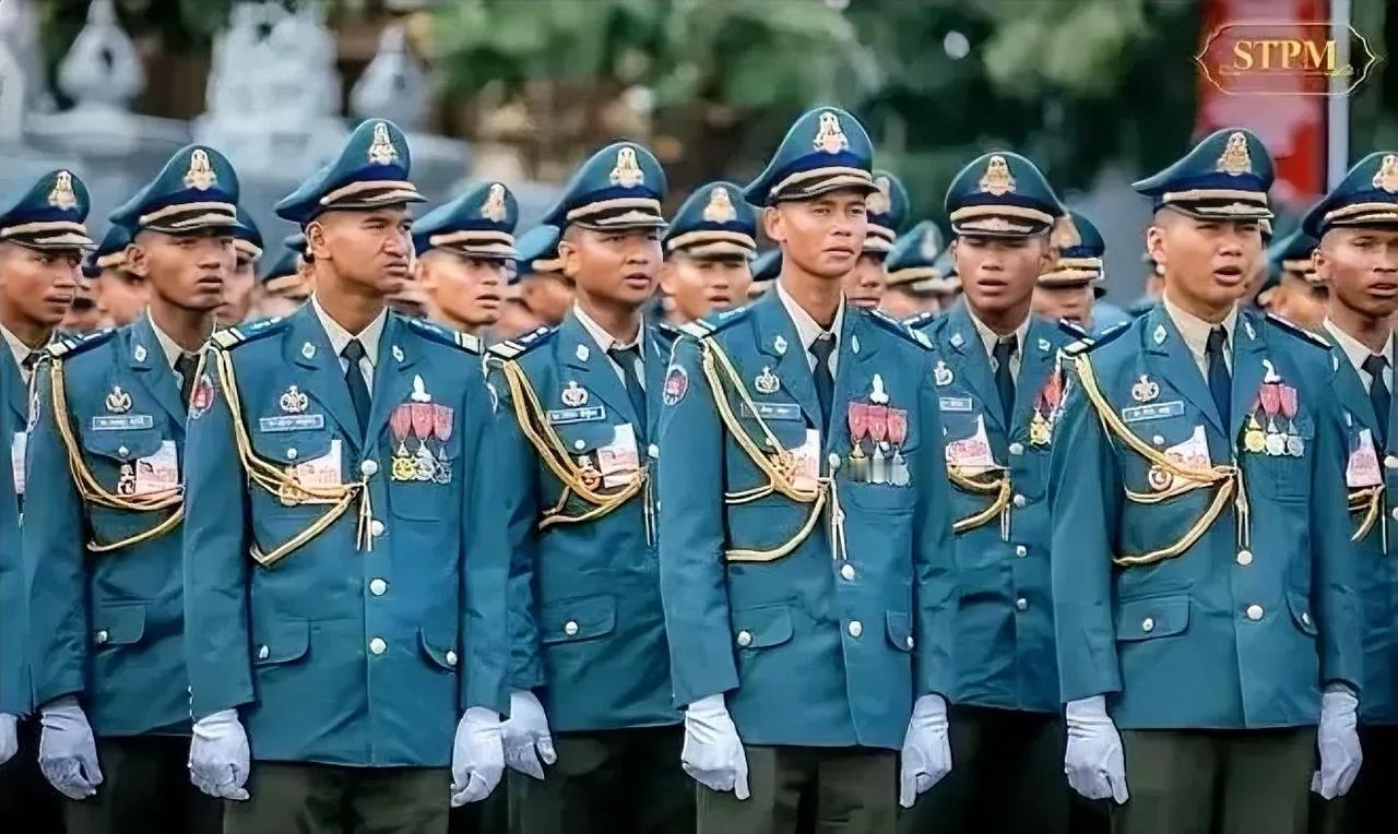 柬埔寨战场上打败仗，经济上又要投了？柬埔寨宣布，对美国商品零关税，再订购10架波