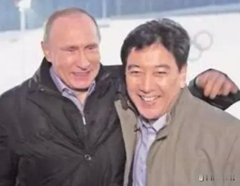 2014年，水均益采访普京时，两人正在喝茶，普京忽然笑着说道：“这茶味道怎么样？