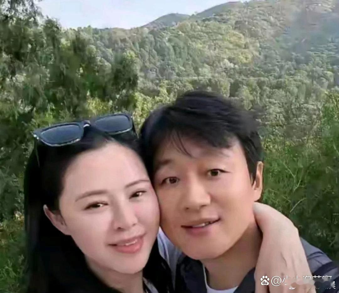 佟大为妥妥的暖心好男人，与关悦携手多年，恩爱和睦，堪称娱乐圈模范夫妻典范。 