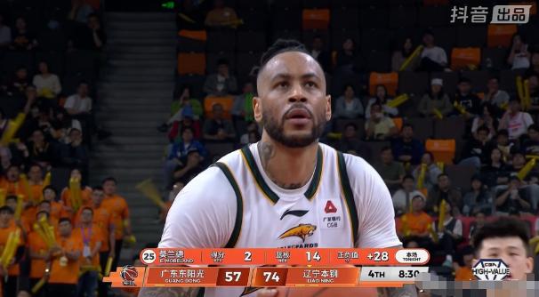 辽宁本钢外援莫兰德面对旧主真是毫不留情！在昨天辽宁本钢客场以89：73大胜广东东
