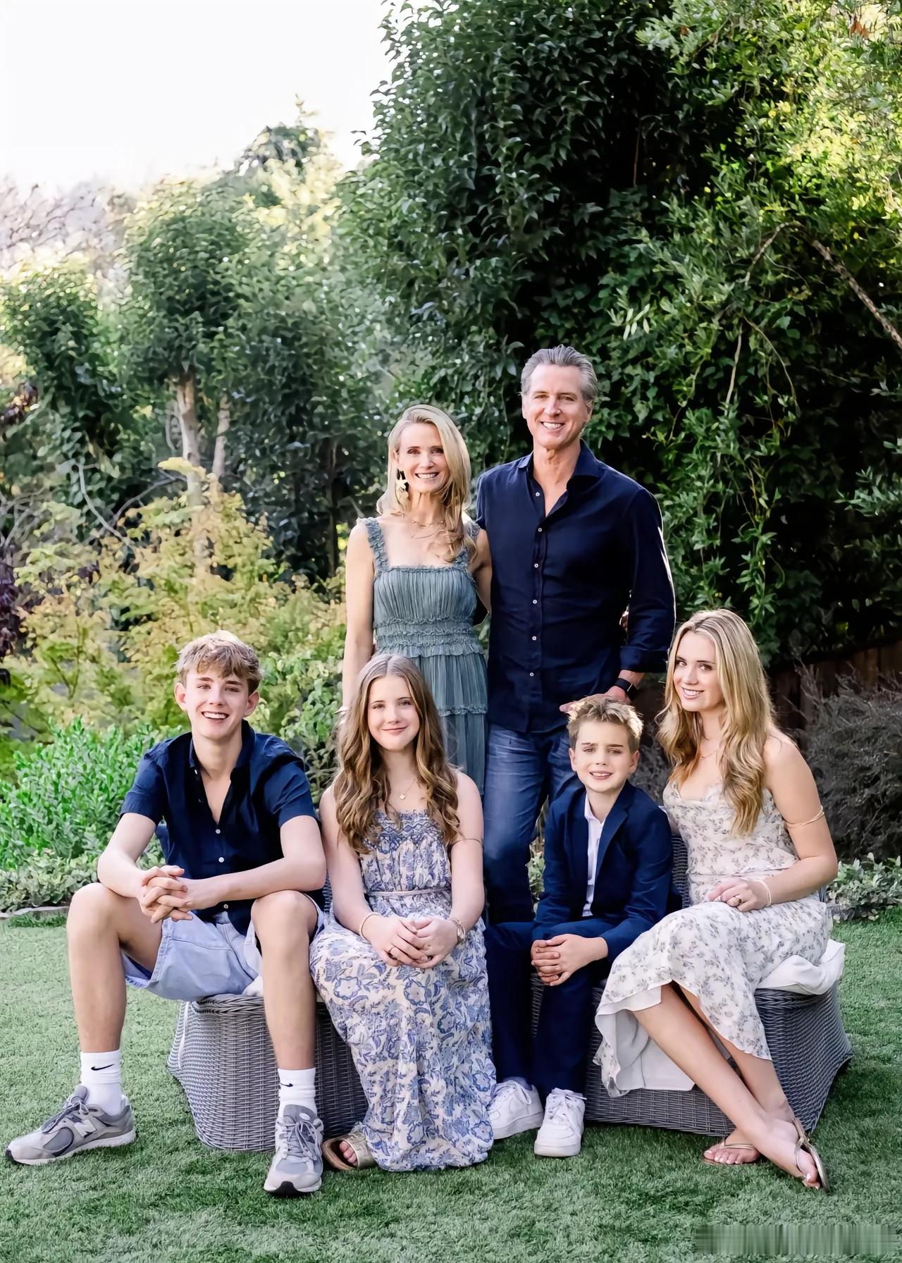 美加州州长的一家 