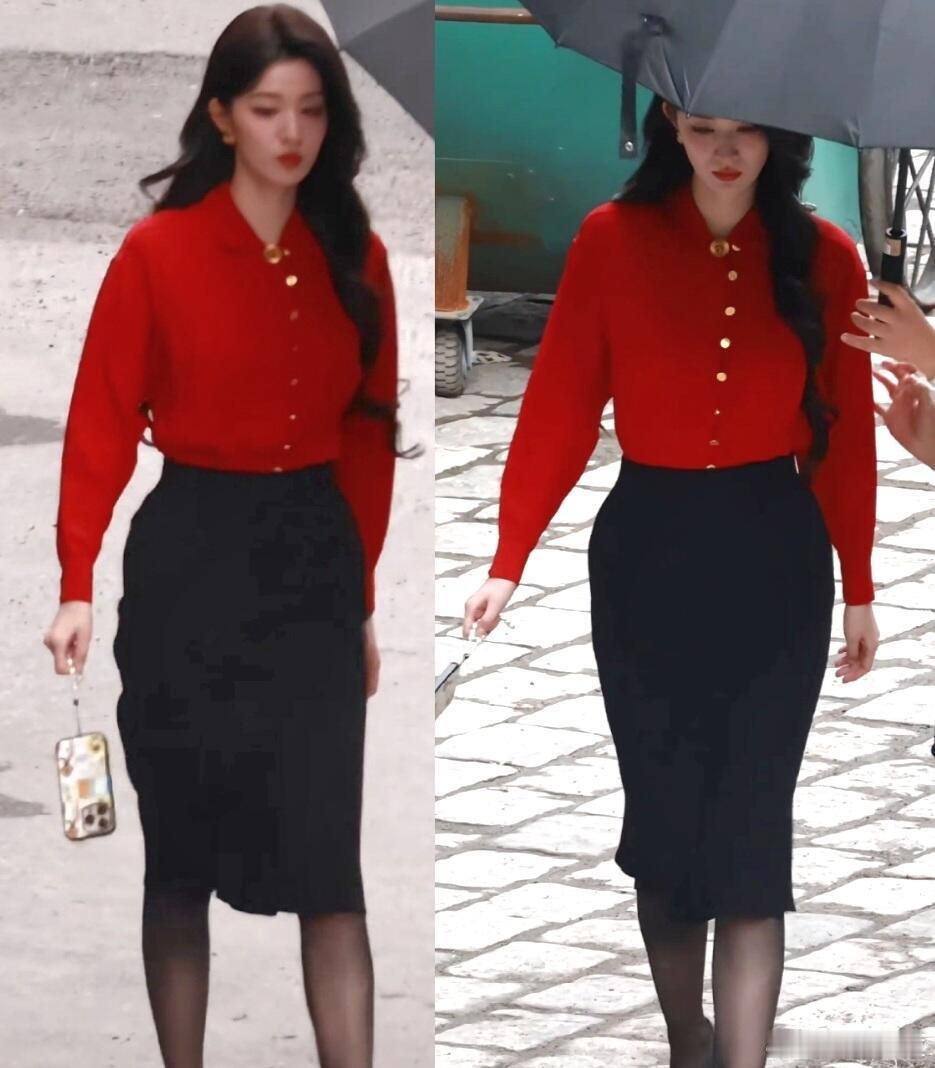 这造型 挡住脸就是微商女强人[裂开] ​​​