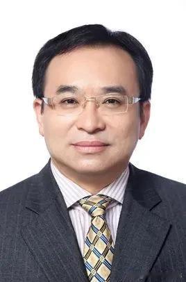 啃食百姓养老钱的贪官，必须严惩到底

管着全国几万亿养老保命钱的王文灵，这回算是