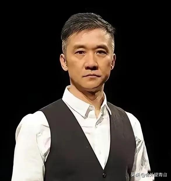 净身出户，才是男人最后的体面！

2011年，黄志忠把北京两套千万房产、200万