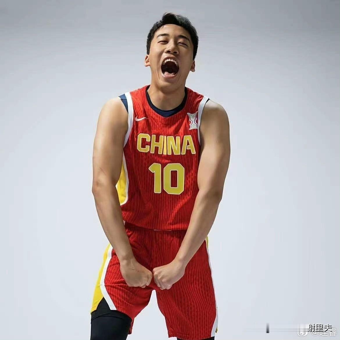 有一说一！王俊杰爆发≠林葳能打好男篮，同为ncaa球员，林葳4个核心差距，难复刻