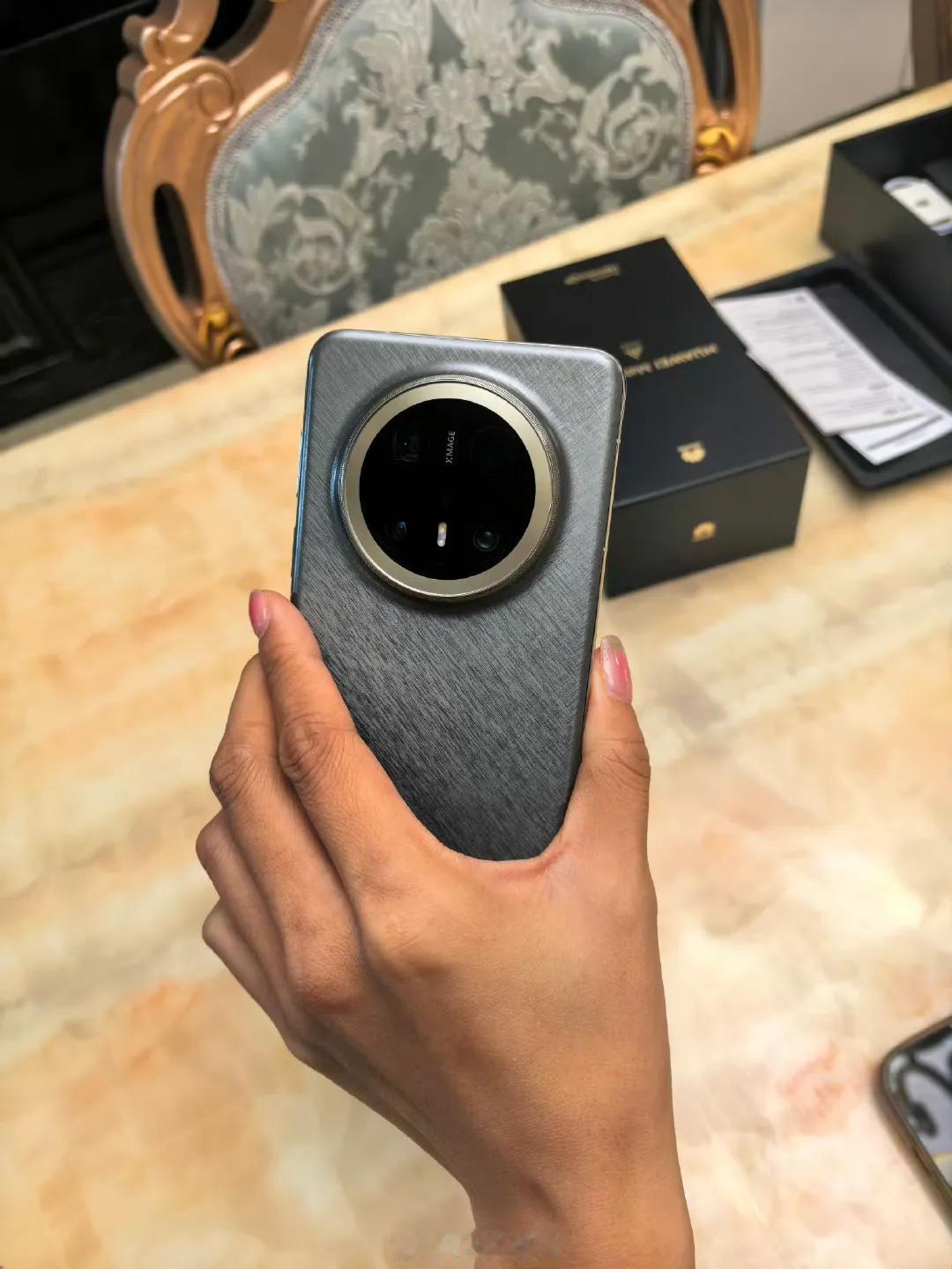 简直太离谱！华为这么玩，友商骂娘也没用？

Mate70 Pro+，到底赢在哪里