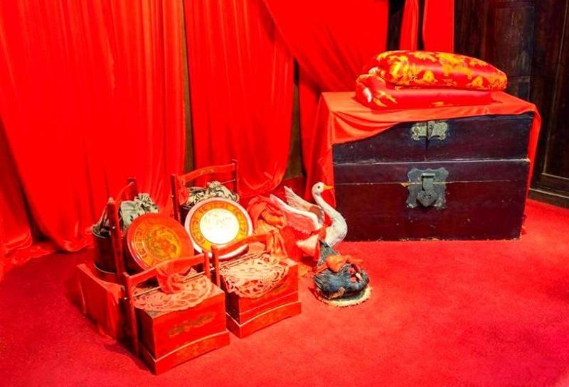 "压箱底"这个词，现在人人都懂，但几乎没人知道它最早是什么意思。

它原本不是指