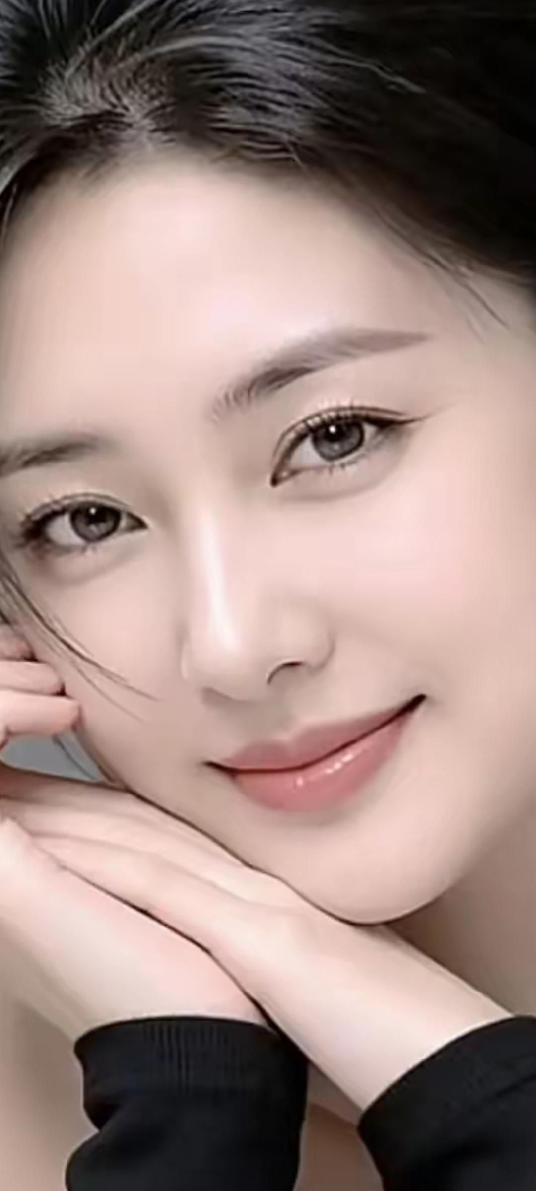 温柔甜美的微笑，让人心动的瞬间