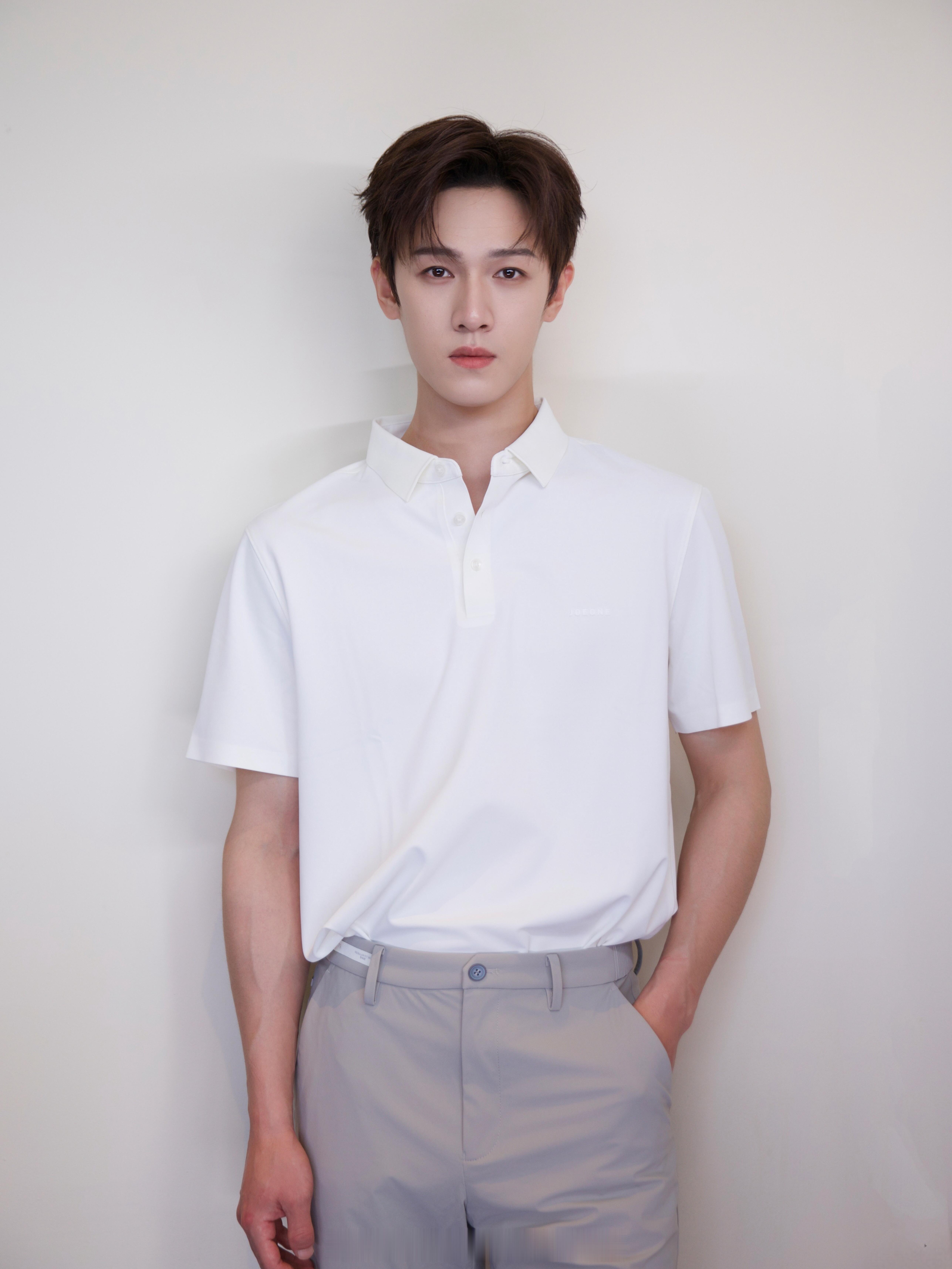 李昀锐今日份商务大片，你喜欢的样子他都有！！