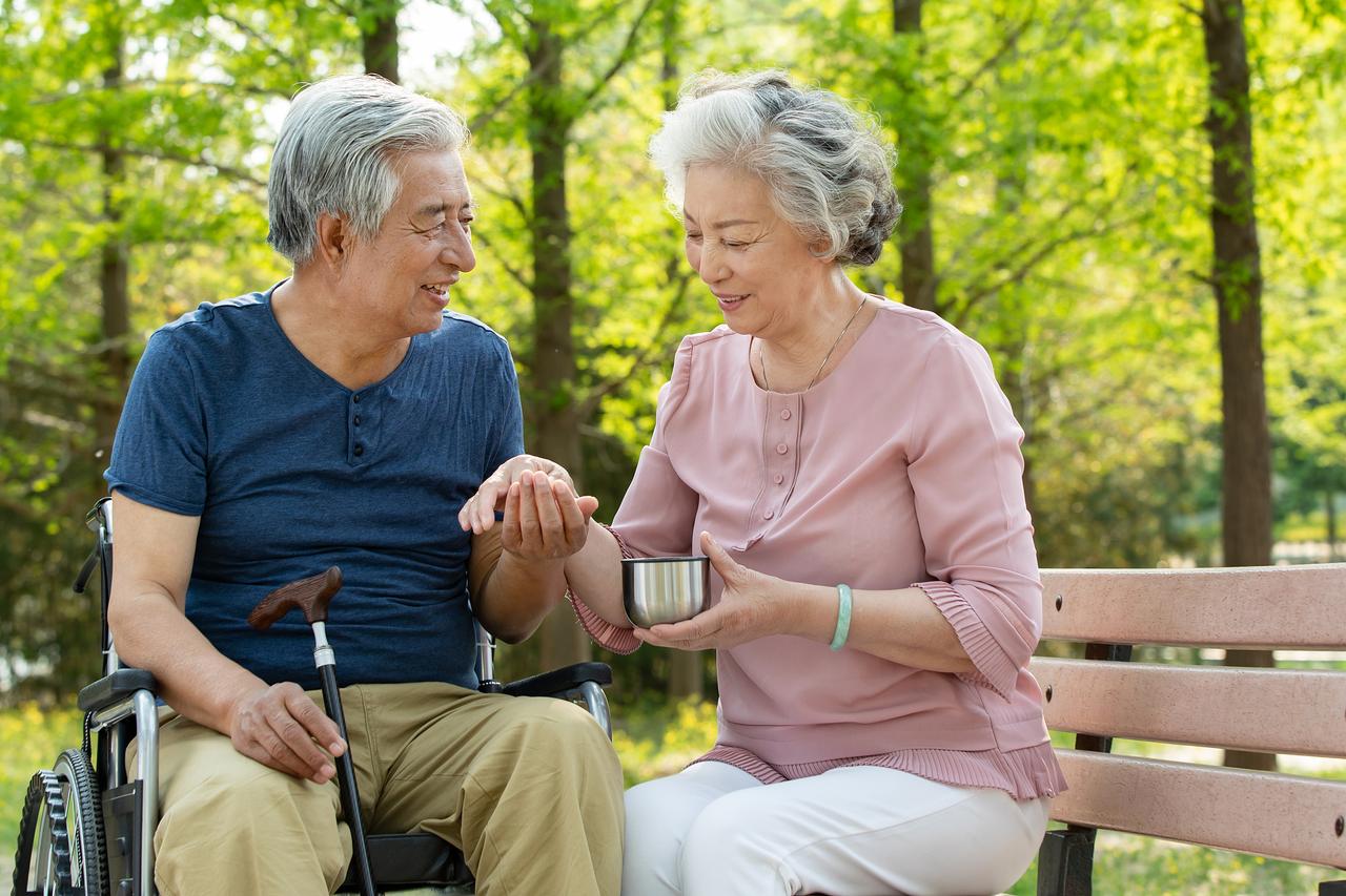 医生调查发现：糖尿病人过了65岁，基本都有这8现状，要坦然接受

到了一个岁数，