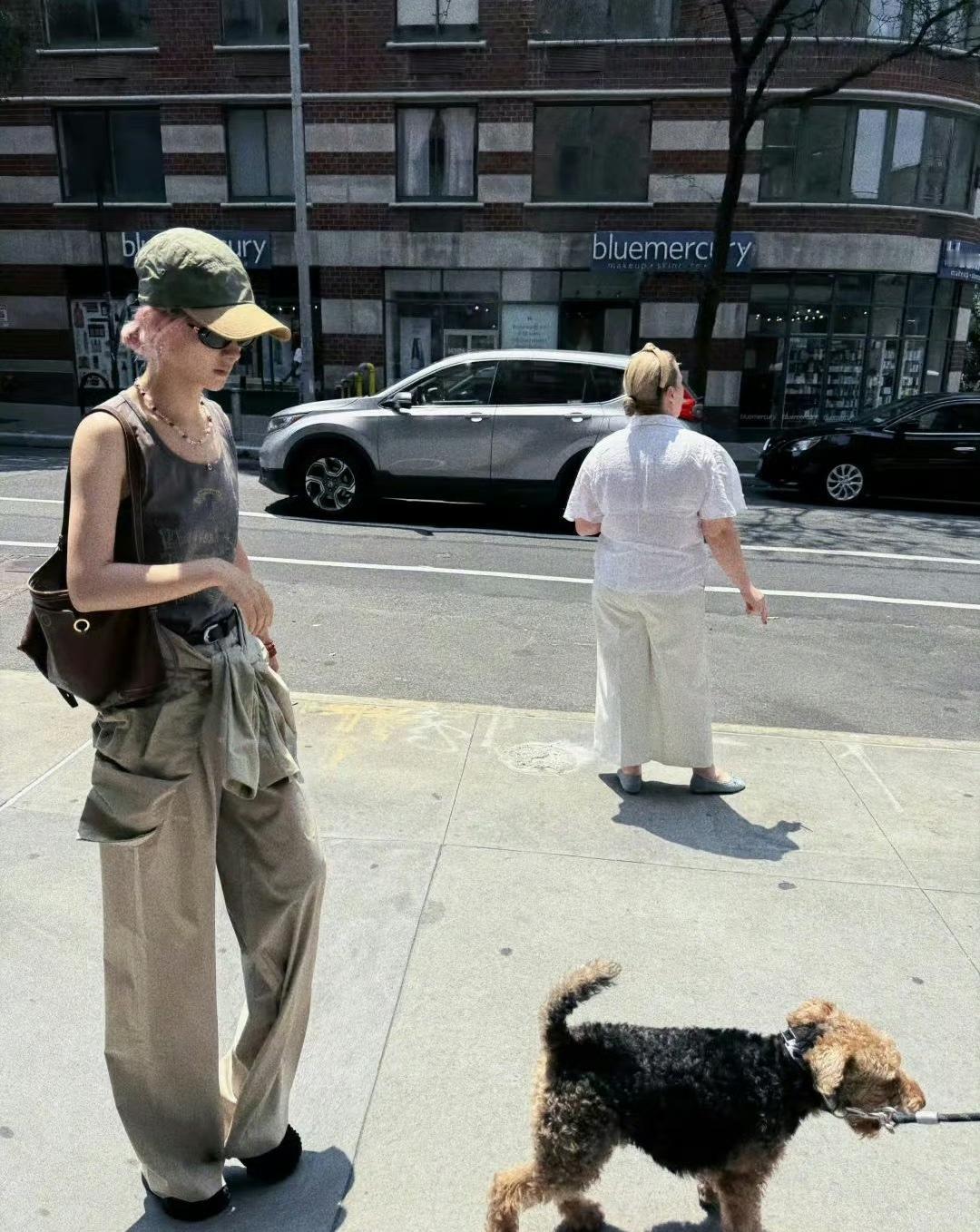 难道只有我觉得赵丽颖不适合这种打扮吗？

赵丽颖，在我的心中一直是温温柔柔的甜甜