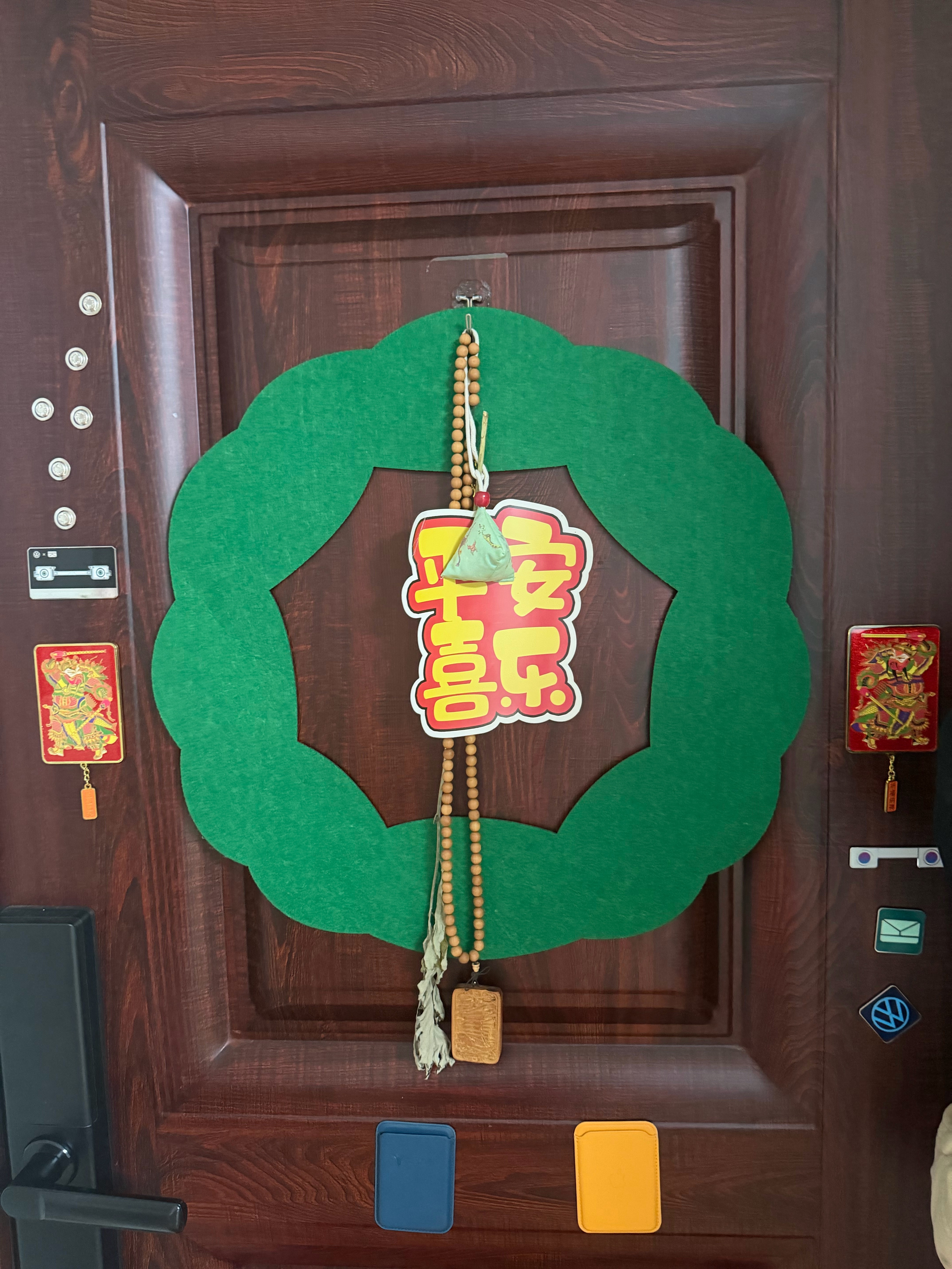 现在冰箱贴发展成这样了吗我有两个冰箱贴，感觉做的太精致了，而且有实际用途所以我就